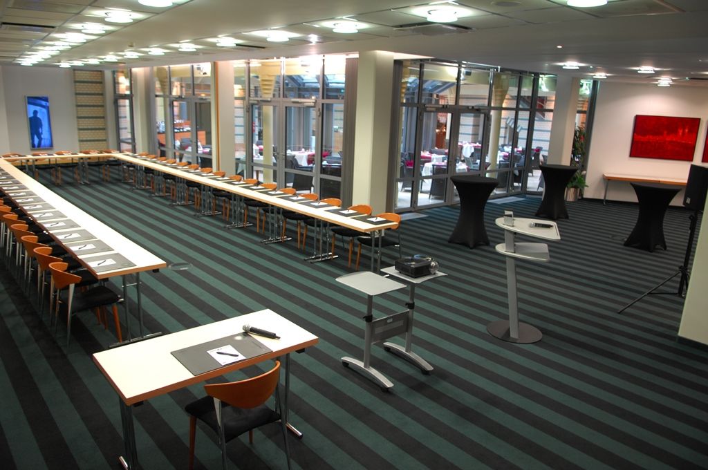 Classik Alexander Plaza Hotel 4*